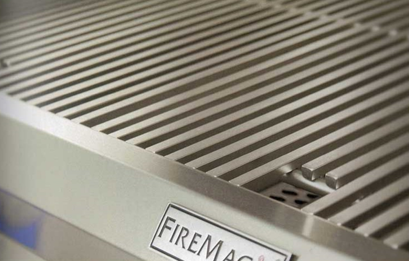 Fire Magic Aurora A660i Natural Gas Built-In Grill with BackBurner